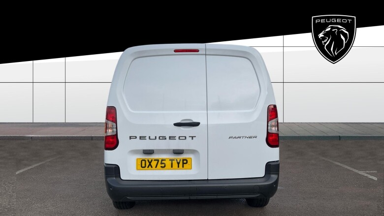 Peugeot Partner Long Diesel 1.5 BlueHDi 100 Professional Crew Van